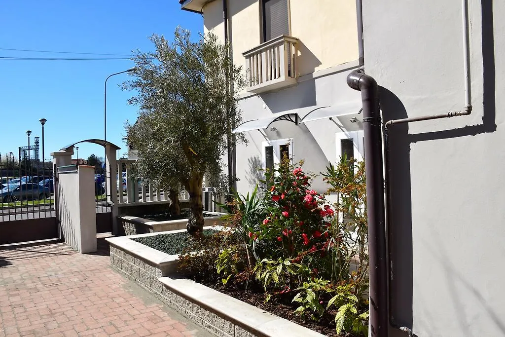 B&B Leonardo Rho