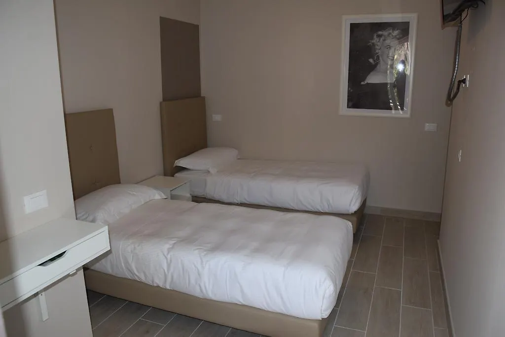 *** Guest house B&B Leonardo Rho Italy