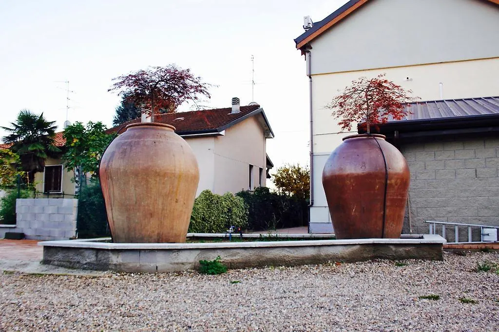 Guest house B&B Leonardo Rho